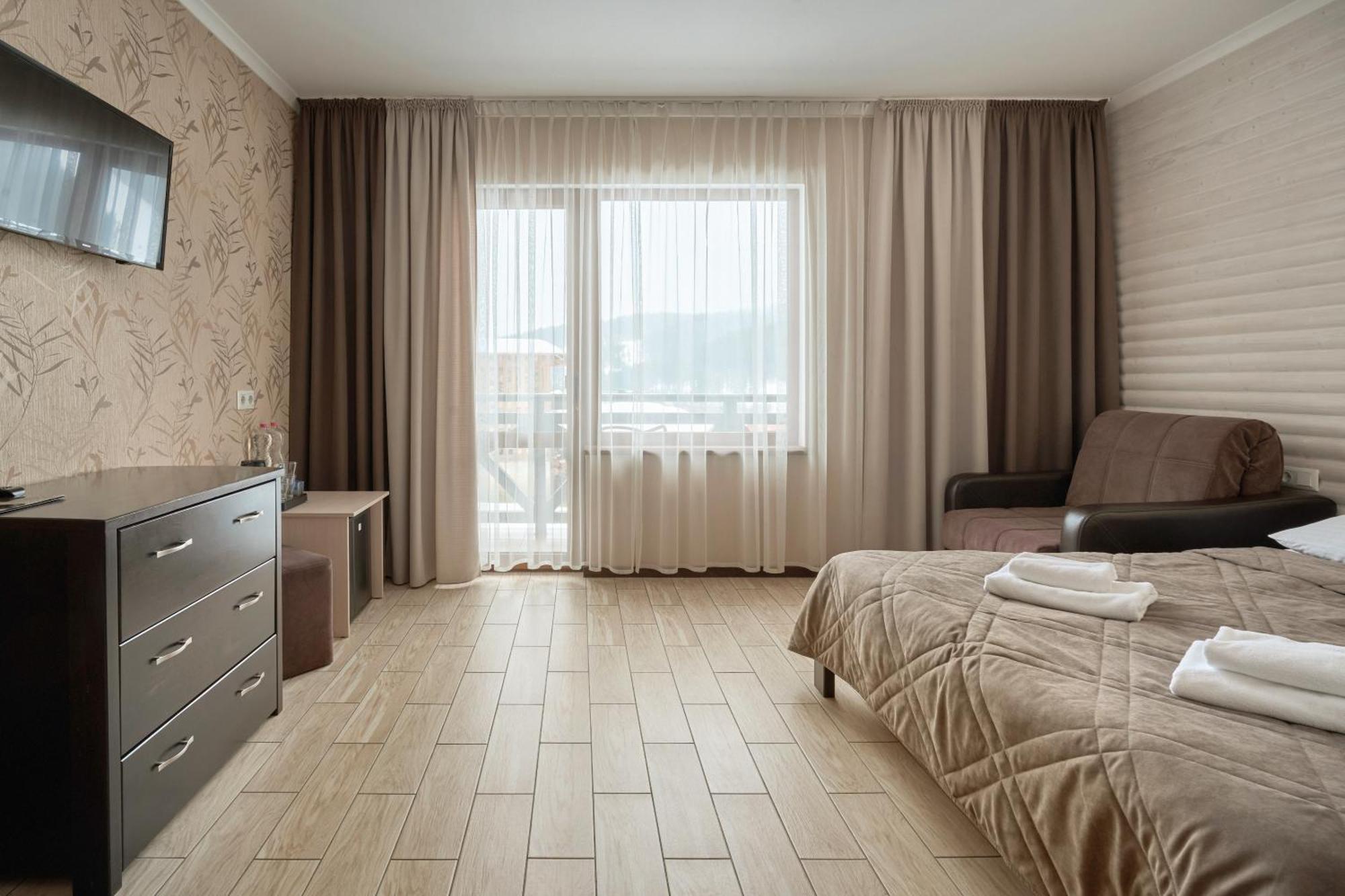 Hotel Zaporizʹka Sich Bukoveľ Exteriér fotografie