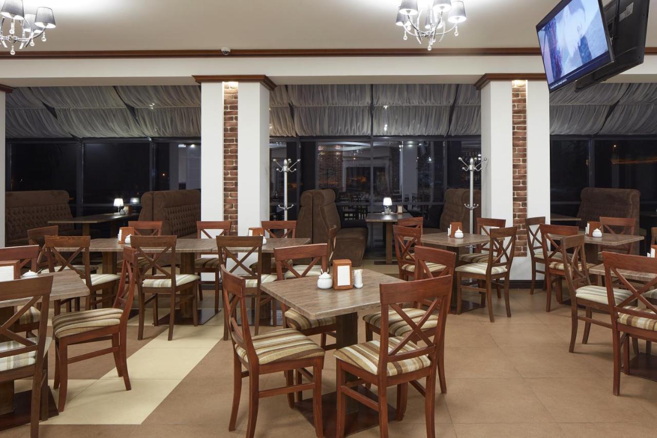 Hotel Zaporizʹka Sich Bukoveľ Exteriér fotografie